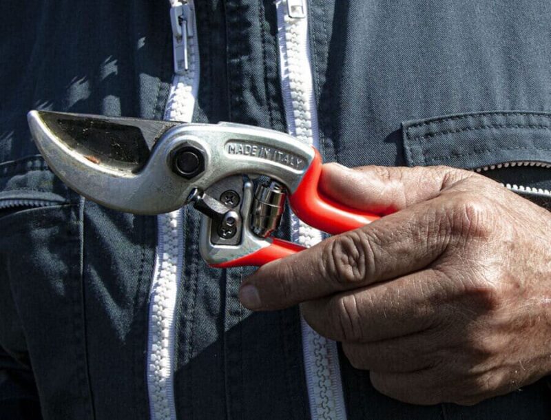 KNOT SCISSORS ERGONOMIC