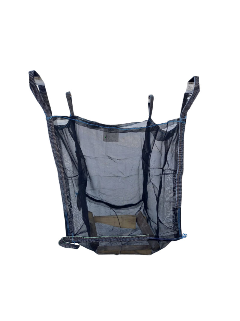 Прозрачный сетчатый мешок для упаковки.