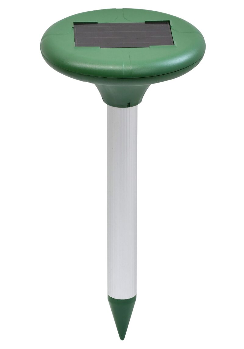 Aurinkoenergialla toimiva tuholaistorjuntalaite