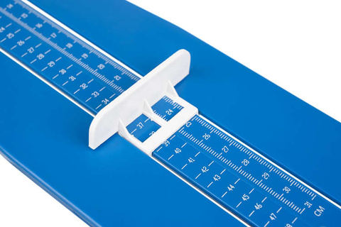 foot measuring device for children and adults,accurate foot measurement,shoe size gauge,buying shoes online,Malatec measuring board